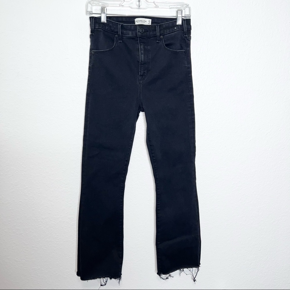 👖 Abercrombie & Fitch High Rise Ankle Flare Black Jean Size 4 Long 27